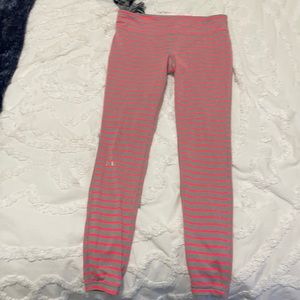 Stripped under armour leggings